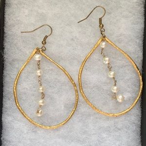Beautiful hoop and pearl